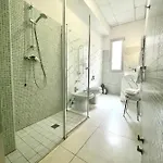 莱昂纳多公寓酒店 3*