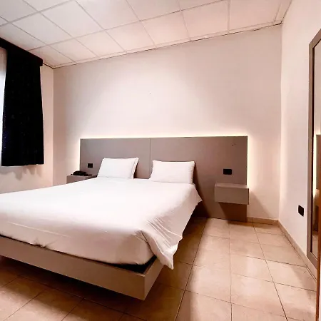Hotel Leonardo 3*