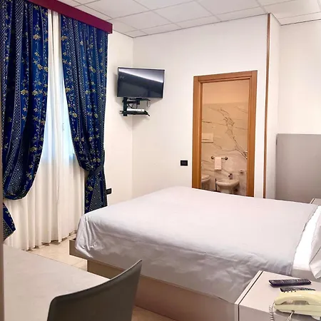 Hotel Leonardo 3*