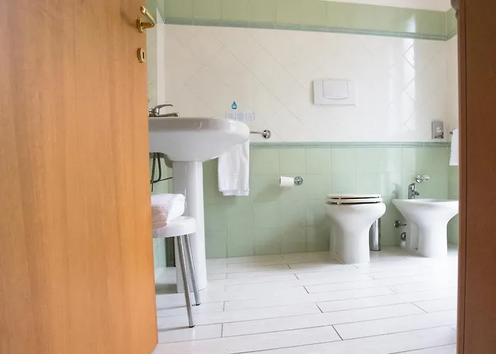 Hotel Leonardo 3*